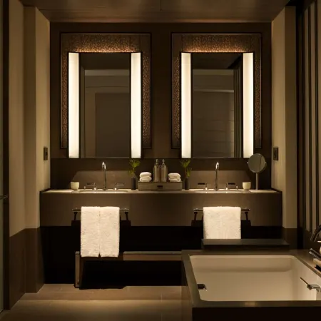 Janu Tokyo