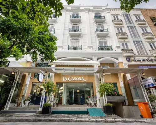 La Casona Hotel Hotels near District 7