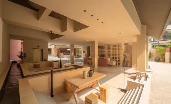 Xishuangbanna Jinghong Hepuli Yue Resort Hotel (Gaozhuang Starlight Night Market Branch)
