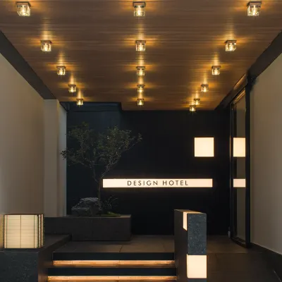 SFEEL Designer Hotel (Chengdu Kuanzhai Alley Tonghuimen Subway Station) Các khách sạn gần Đường Qintai