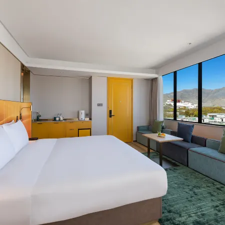 Lhasa Potala Palace Manxin Hotel