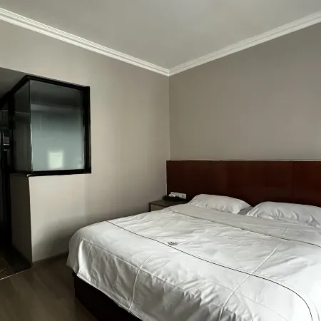 Runze Hotel