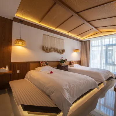 Emperor's Triumph Inn (Ying ju) Hotels near Bianque Museum