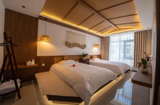 Emperor's Triumph Inn Hotels near Emperor Qinshihuang's Mausoleum Site Museum