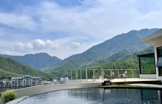 九兒·竹隱風窗民宿