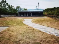 Shiquan Sangqi Yuncun Homestay (Canghai Sangtian Scenic Area) - con vista montagne