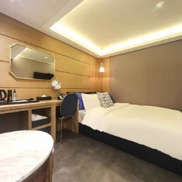 Bay Hotel