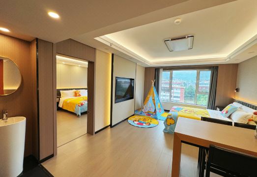 1. 타이산 호텔..