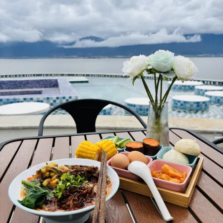 Dali Guiyue Shannabian Sea View Hotel
