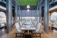 Merlynn Park Hotel - breakfast