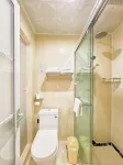 Watson Holiday Hotel (Jurong Renmin Road Gexian Lake Park)
