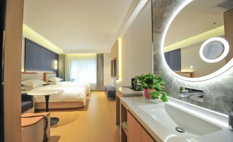 W.Huanman Hotel Lanzhou Xiguan Subway Zhangye Road Pedestrian Street branch