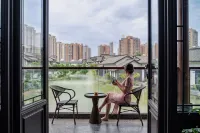 MOONRISE HOTELS & RESORTS - Romantic