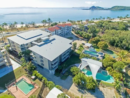 Beaches on Lammermoor Apartments Hotels in Emu Park
