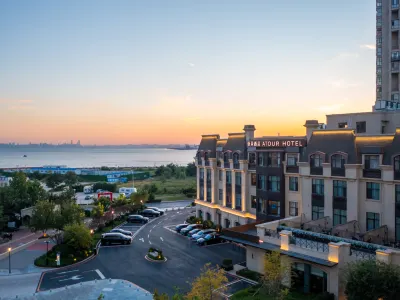 Atour Hotel Dalian Hongxinghai Coastal Highway Hotel dekat Dalian Development Area TV University