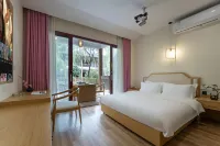 Floral Hotel· Longhushan Hotel - balcony