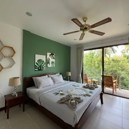 Woodlawn Villas Resort Отели рядом с достопримечательностью «Пляж Сай Дэнг»