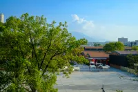 Chenfeng Designer Hotel (Jiujiang Shili Street Nanshan Garden)