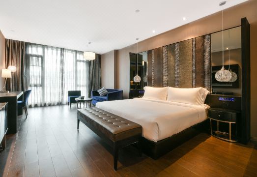 5. 아트 플러스 호..