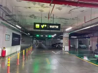 Xiangjiang Mandarin Hotel (Ganzhou Vientiane City Central Park) - parking