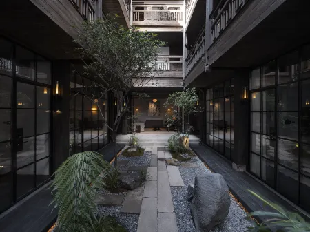 VEN SHARE Отели рядом с достопримечательностью «Dongjiangbin Park»