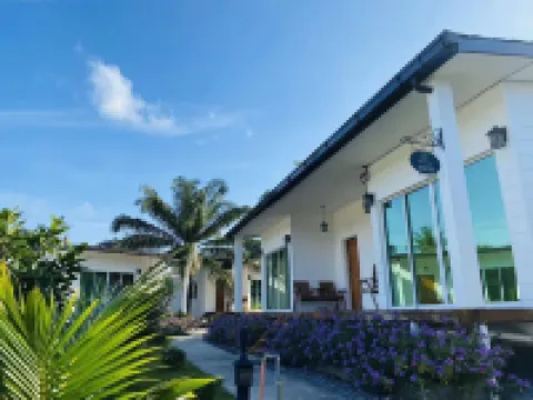 Rich Villa Resort Semporna Hotel berhampiran Taman Bukit Kuala Bibang