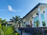 Rich Villa Resort Semporna Hôtels à : 