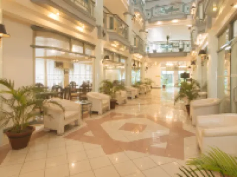 Royal Am Rei Hotel by RedDoorz バコロドのホテル