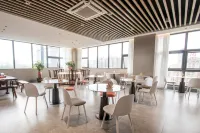 Weiyue Hotel (Nanning East Railway Station Langdong Passenger Terminal Branch)