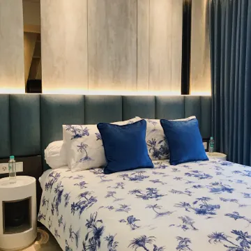 Gold Coast PIK Sea View Apartments by LongeSuites Отели рядом с достопримечательностью «Торговый центр PIK Avenue»