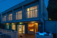 Shirahama White Beach House - Self Check-In Only Hotels in 