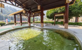Freely Hover Golden Shuitai Hot Spring Town