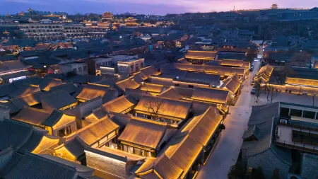 Futian Huayu Hot Spring Resort Hotel (Xinzhou Ancient City) Отели рядом с достопримечательностью «Xinzhou Ancient City - South Gate Tower»