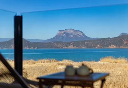 Lugu Lake Honeymoon Solu Boutique Holiday Hotel Отели рядом с достопримечательностью «Langfang»