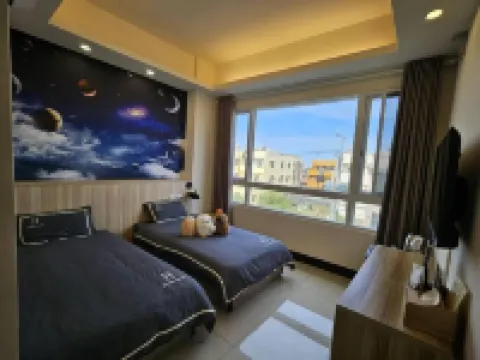 The sun never sets B&B