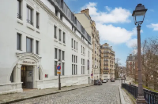 Appart Hotel Odalys City Paris Montmartre Hotels near Montmartre
