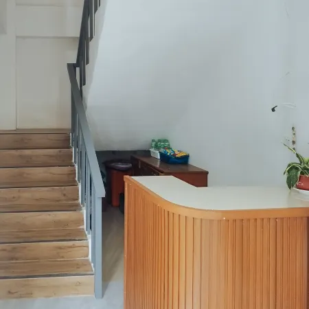 RedDoorz @ Elton Guesthouse