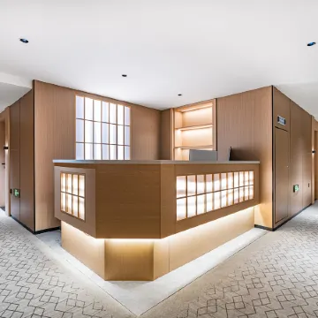 Qianhong Hotel (Kunming Station) Отели рядом с достопримечательностью «Железнодорожный вокзал Куньмин»