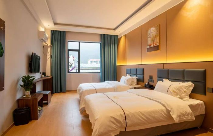 Grand Hyatt Bomi