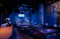 Yimengweima · View Riverside Music Homestay - bar