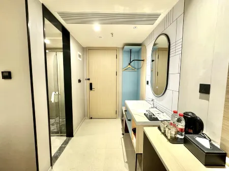 Homeinn Ease Hotel (Suizhou Railway Station Cultural Park) Отели рядом с достопримечательностью «Wenfeng Tower»