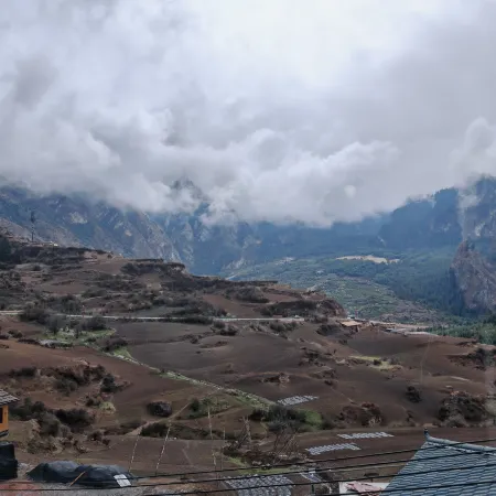 Zagana Wuying Mountain Residence · Shixia East Window Homestay