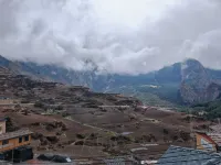 Zagana Wuying Mountain Residence · Shixia East Window Homestay