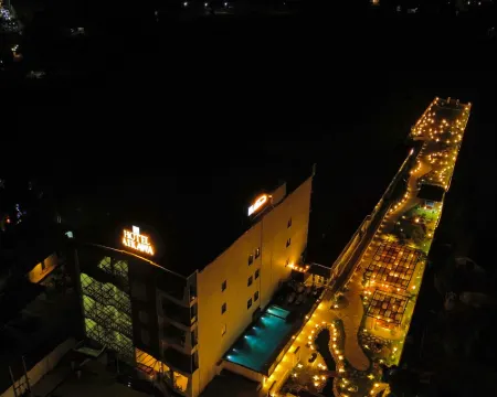 Hotel Aikawa Hotels in Chitwan