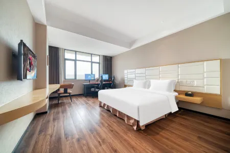 Love E-sports Hotel (Haimen Commercial Pedestrian Street Branch) Отели рядом со станцией Haimen Railway Station