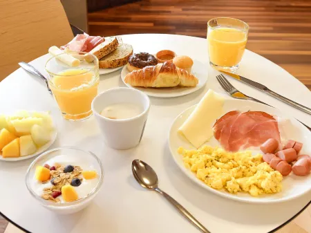 B&B Hotel Trento Отели рядом с достопримечательностью «Chiesa San Felice Da Nola»