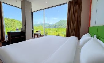 Xiyue Hotel (Redwood Forest Scenic Area)