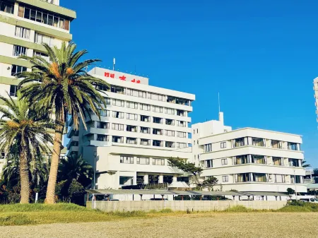 Hamanako Bentenjima Onsen Family Hotel Kaisyunro Отели рядом с достопримечательностью «Hamanako Garden Park»