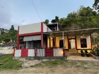 Rara Guest House Raja Ampat Hotels in Waisai