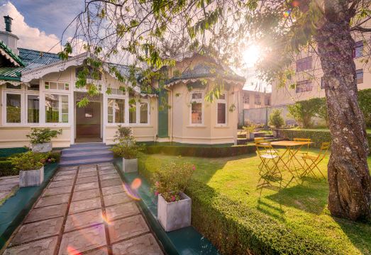 숙소 분위기 비교